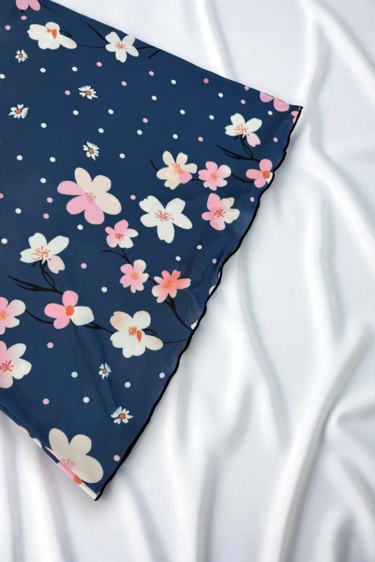 Çiçek Desenli Mavi Askılı Gecelik