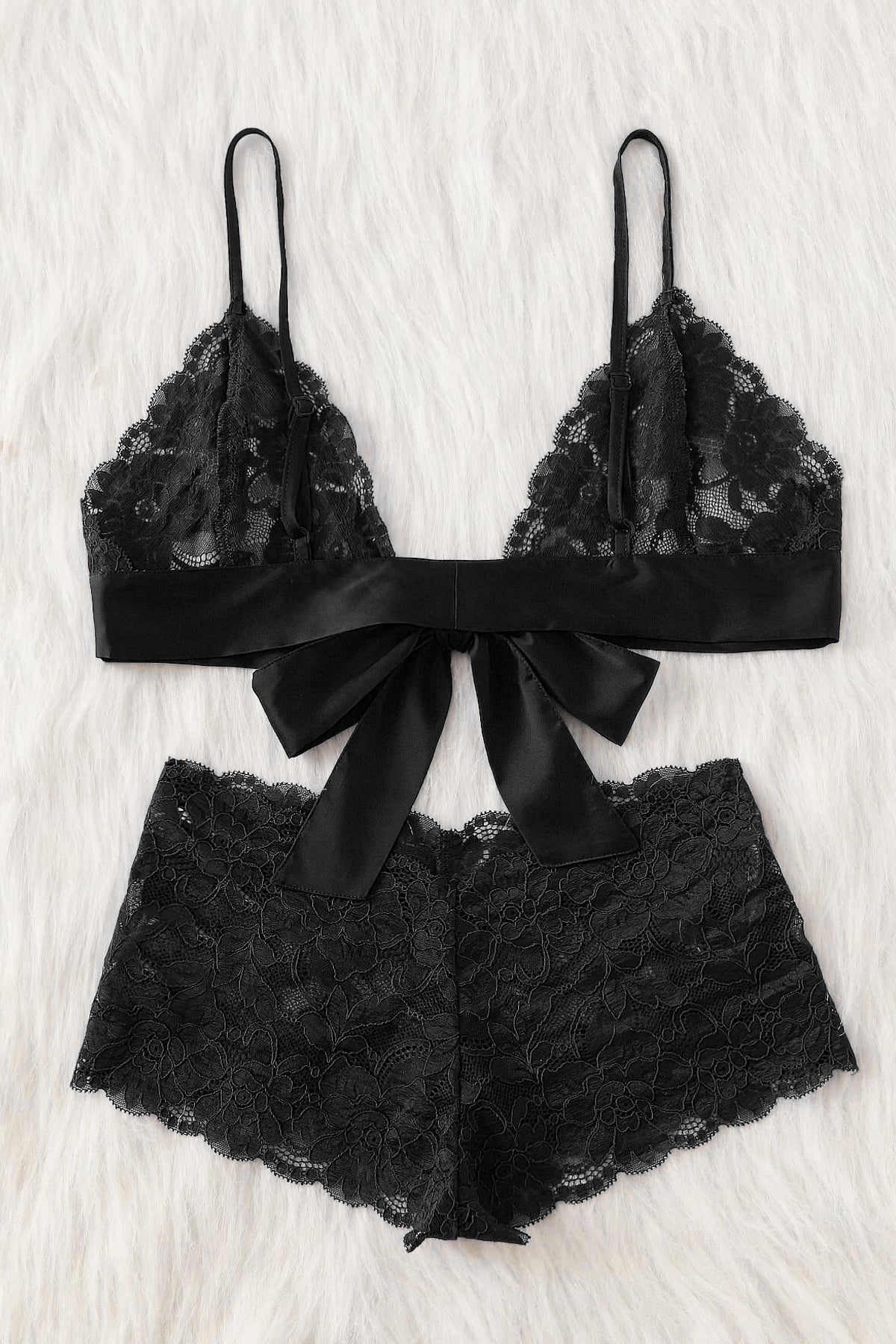 Kadın Siyah Dantelli & Kurdelalı Sütyen Külot Takımı