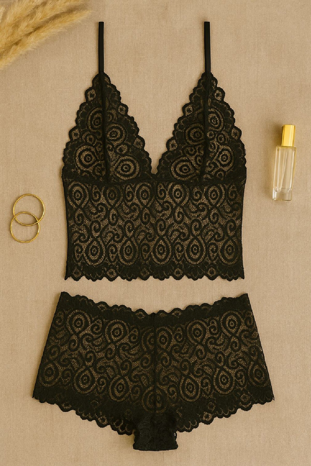 Kadın Bordo Dantel Bralet Şort Takımı – Asil ve Sofistike İç Giyim