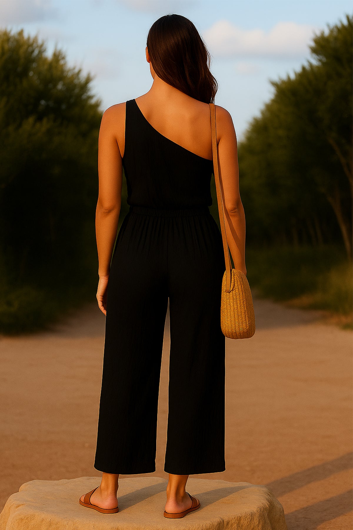 Kadın Beyaz Tek Omuzlu Şık Bluz & Geniş Paça Pantolon İkili Takım