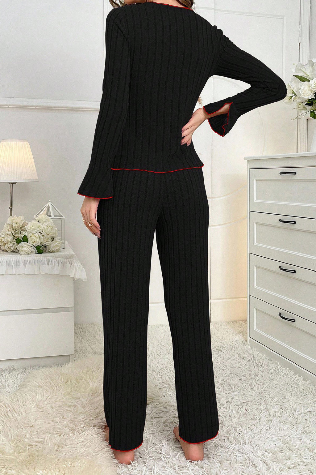 Kadın Siyah Kırmızı Biyeli ve Fiyonklu Uzun Kollu Mevsimlik Pijama Takımı