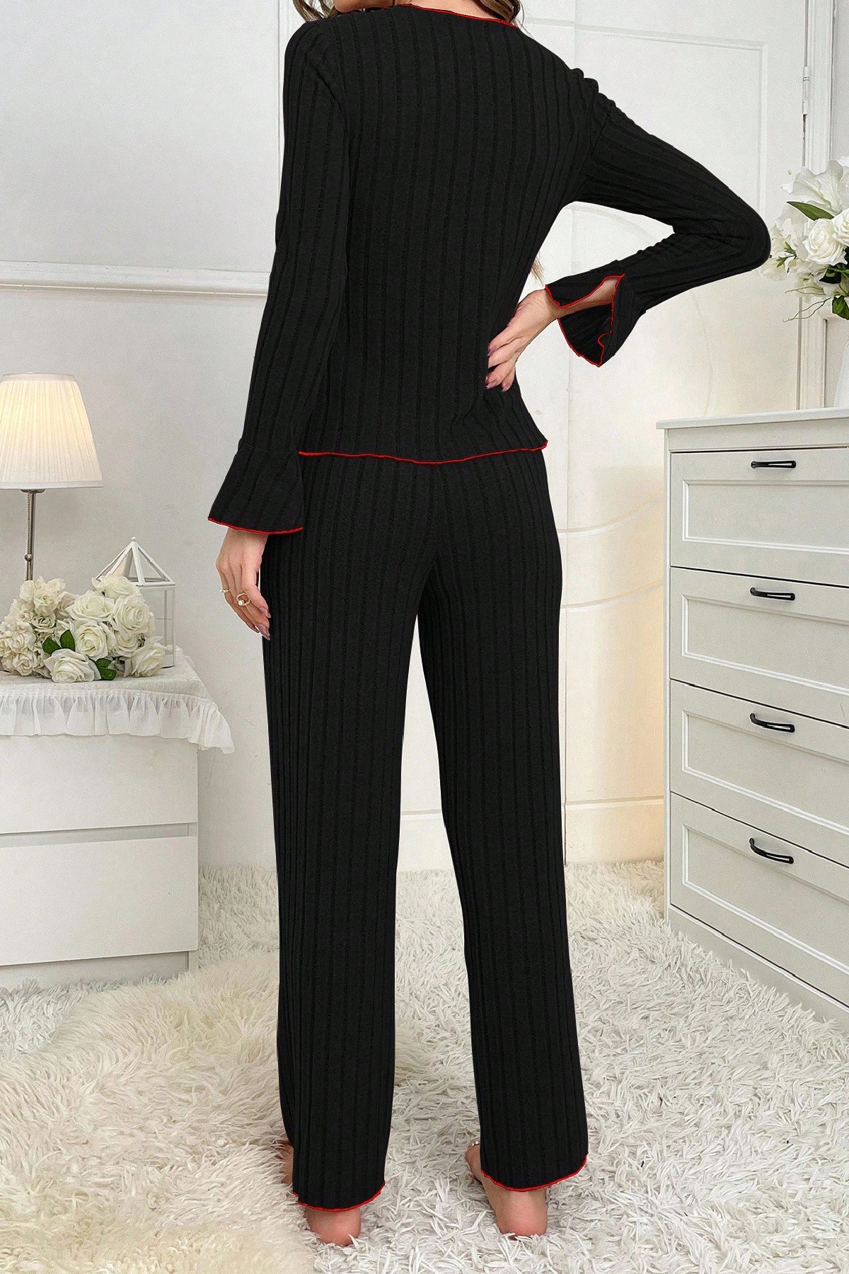 Kadın Siyah Kırmızı Biyeli ve Fiyonklu Uzun Kollu Mevsimlik Pijama Takımı