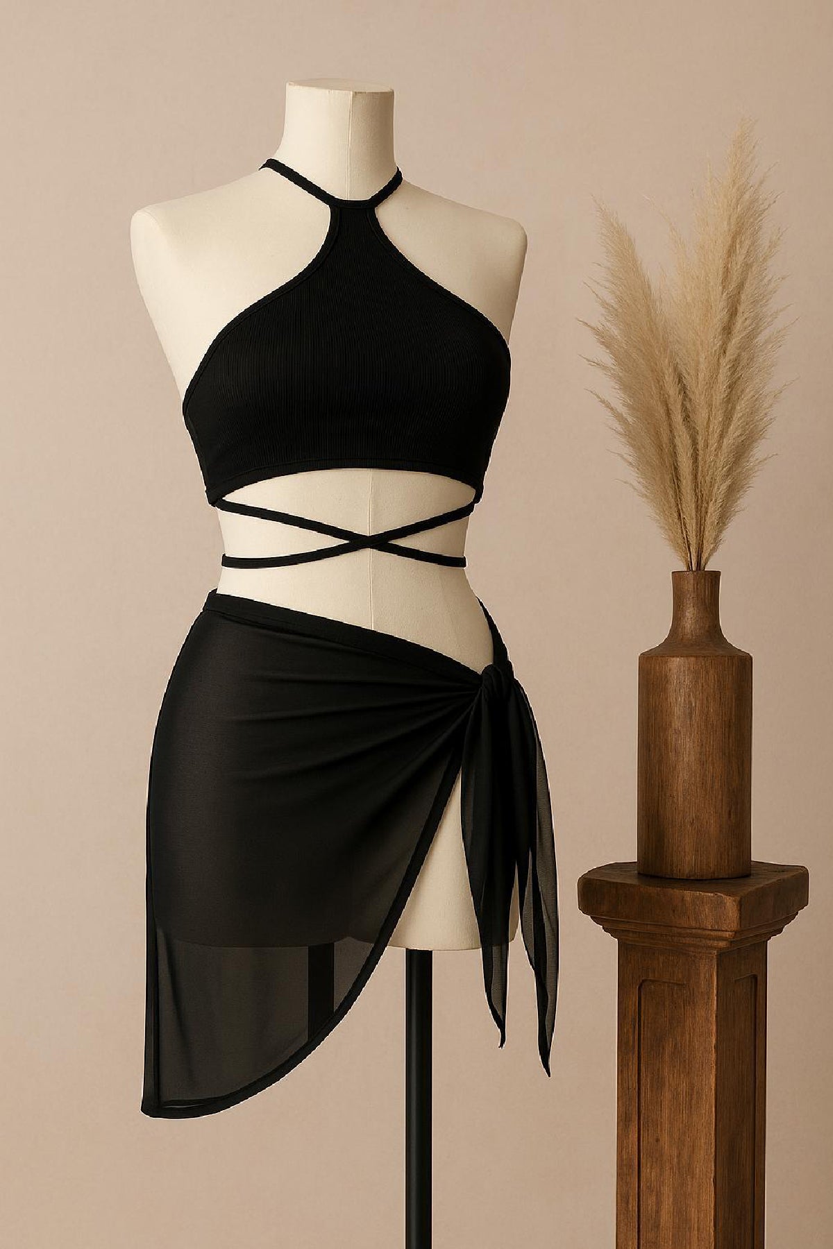 Kadın Pembe Yarım Kol Crop ve Siyah Pareo 2'li Set