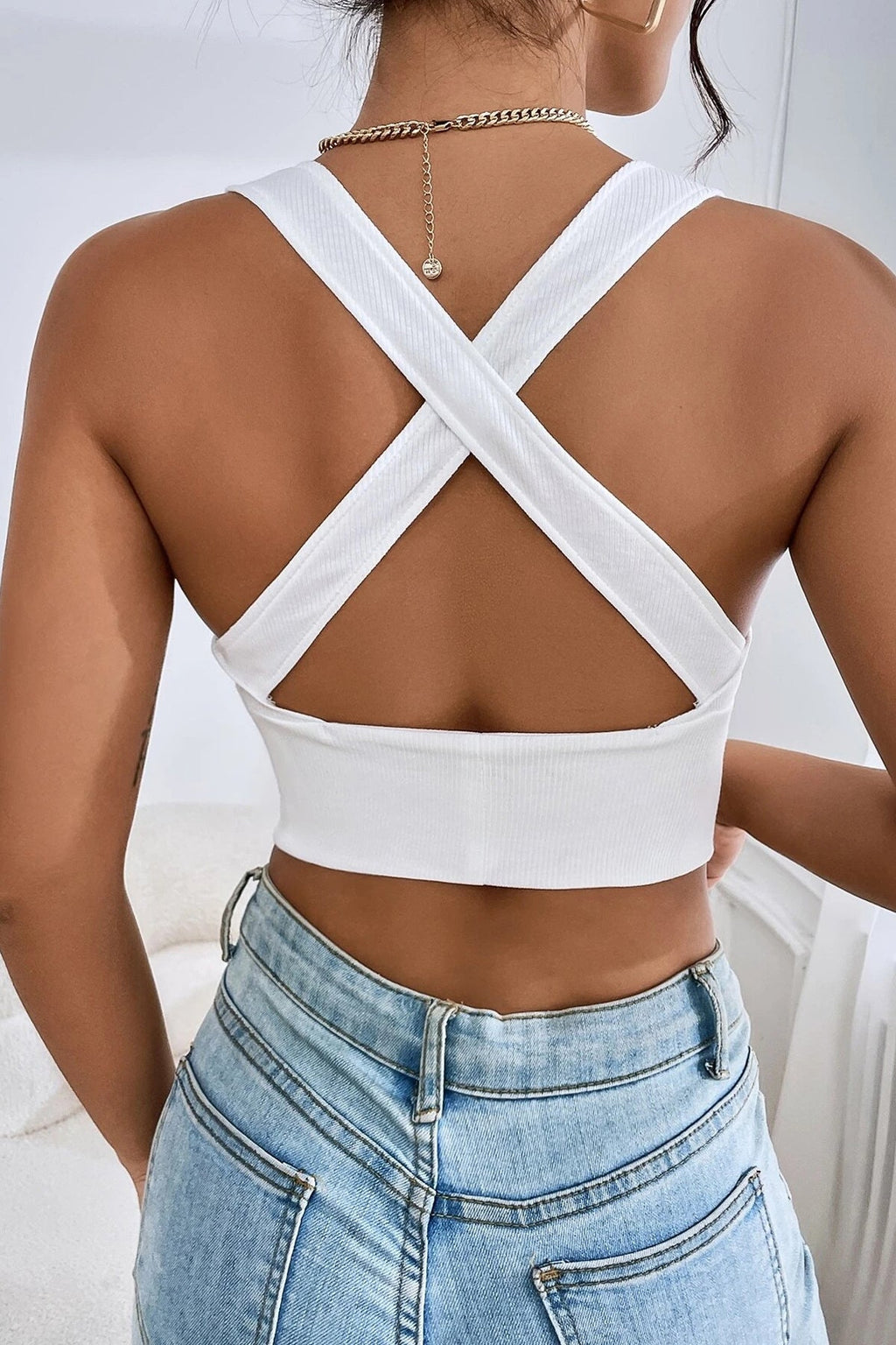 Kadın Beyaz Çapraz Sırt Detaylı Şık Crop Top Büstiyer