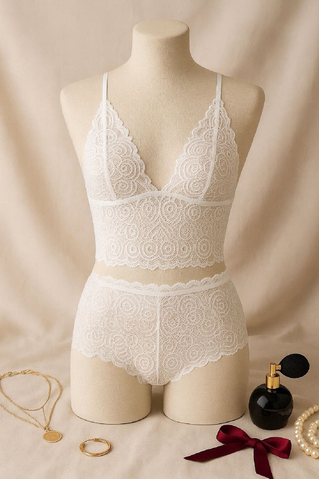 Kadın Bordo Dantel Bralet Şort Takımı – Asil ve Sofistike İç Giyim