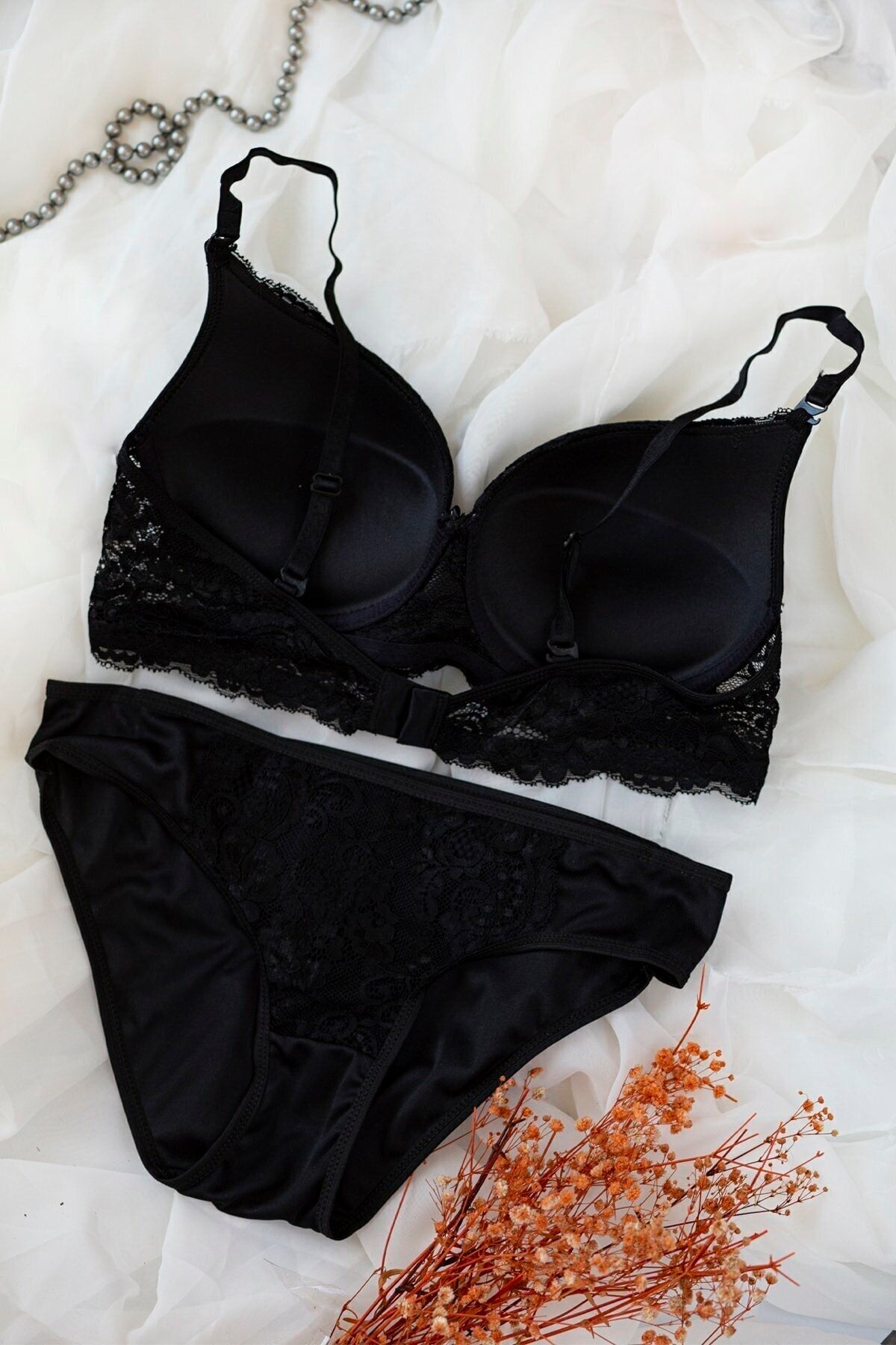 Kadın Siyah Dolgulu Dantel Sütyen Ve Külot Takım