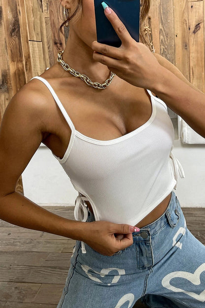 Kadın Beyaz Yanlardan Bağlamalı Bel Dekolteli Crop Top Bluz