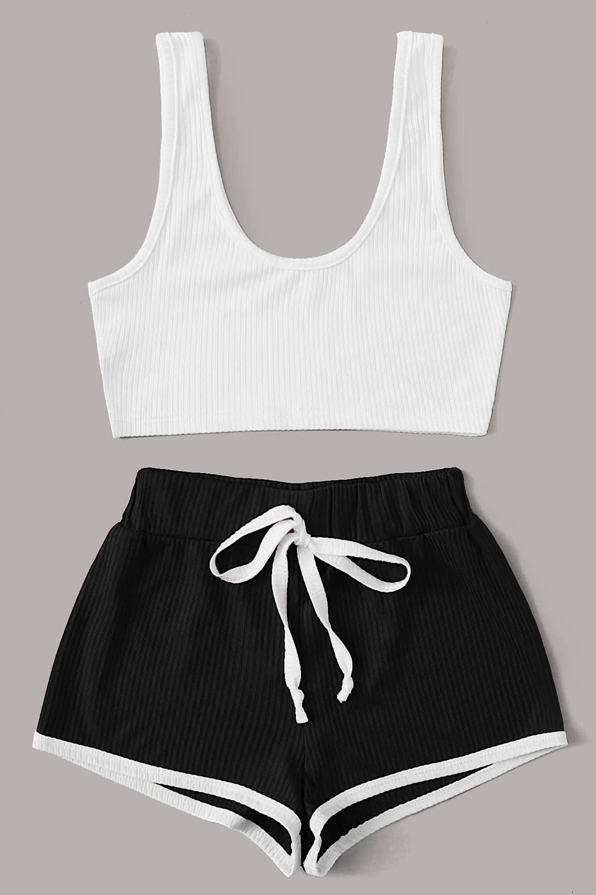 Kadın Siyah Şortlu Beyaz Croplu Gecelik Takımı