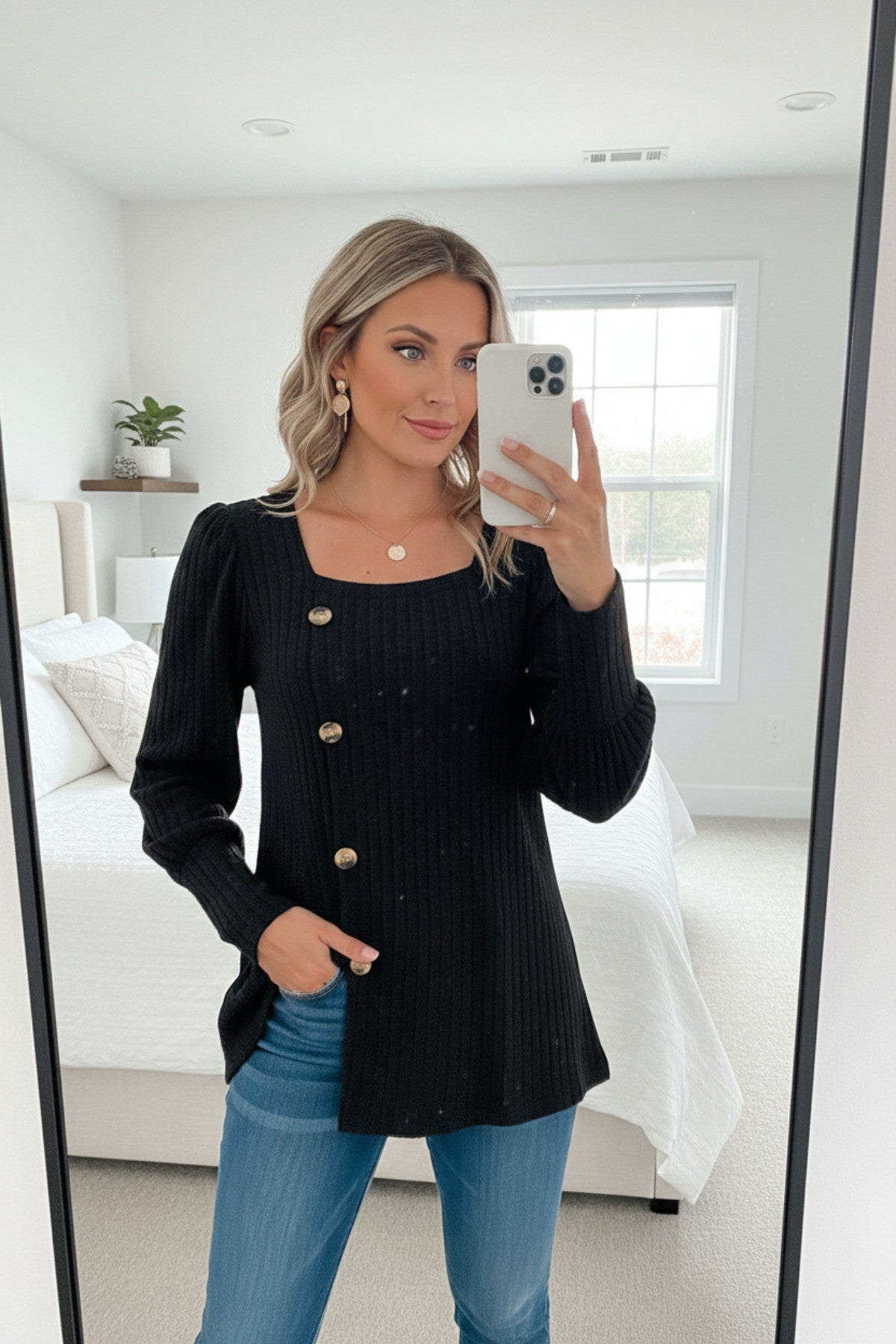 Kadın Uzun Kollu Düğmeli Mevsimlik Bluz – Yumuşak Dokulu, Esnek ve Sıcak Tutan Kumaş