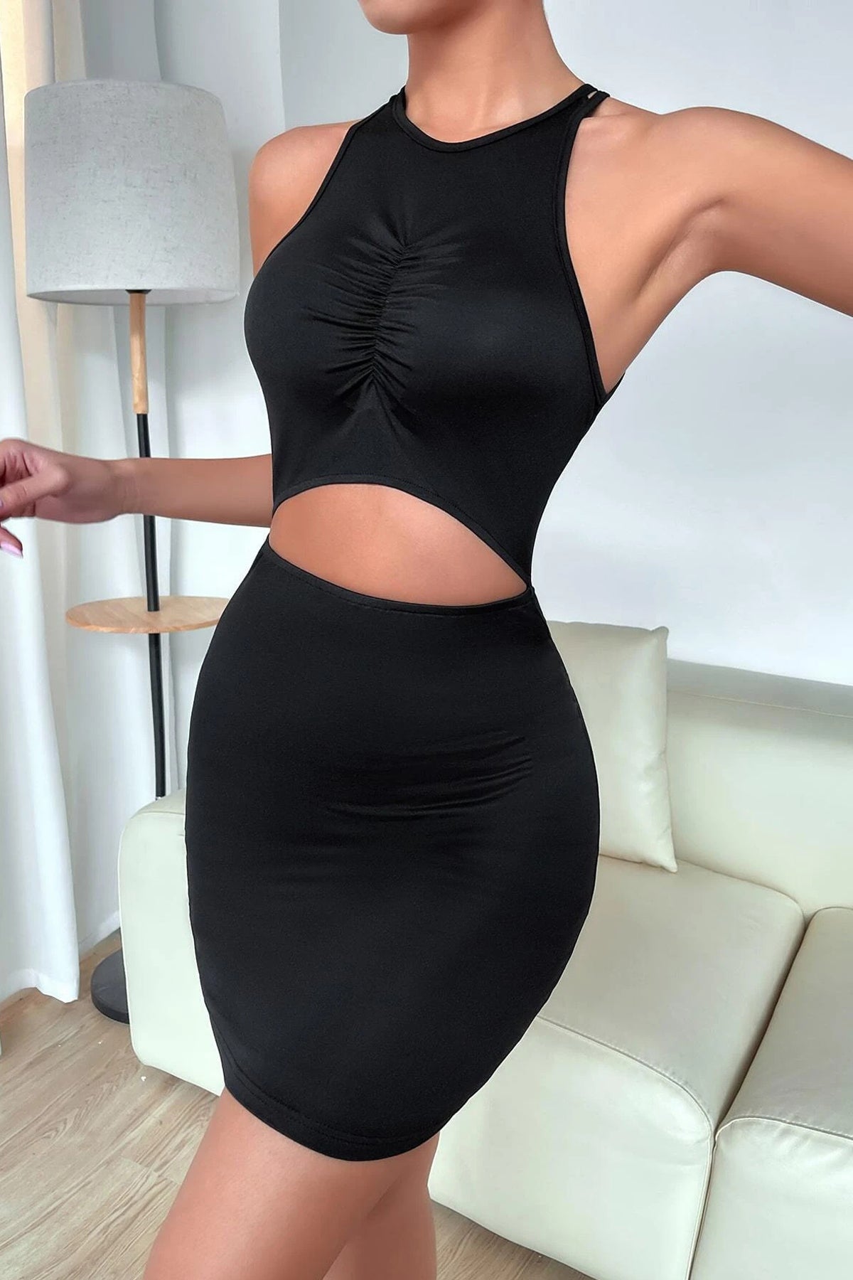 Kadın Siyah Göbek Dekolteli Çapraz Sırt Detaylı Gecelik