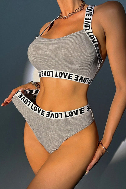 Kadın Gri Çapraz Sırt Ve Love Yazı Detaylı Iç Çamaşır Takımı