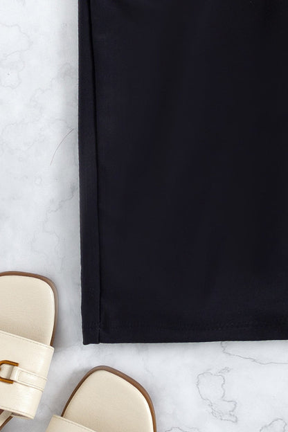 Kadın Siyah Önden Bağcıklı Deniz Şortu