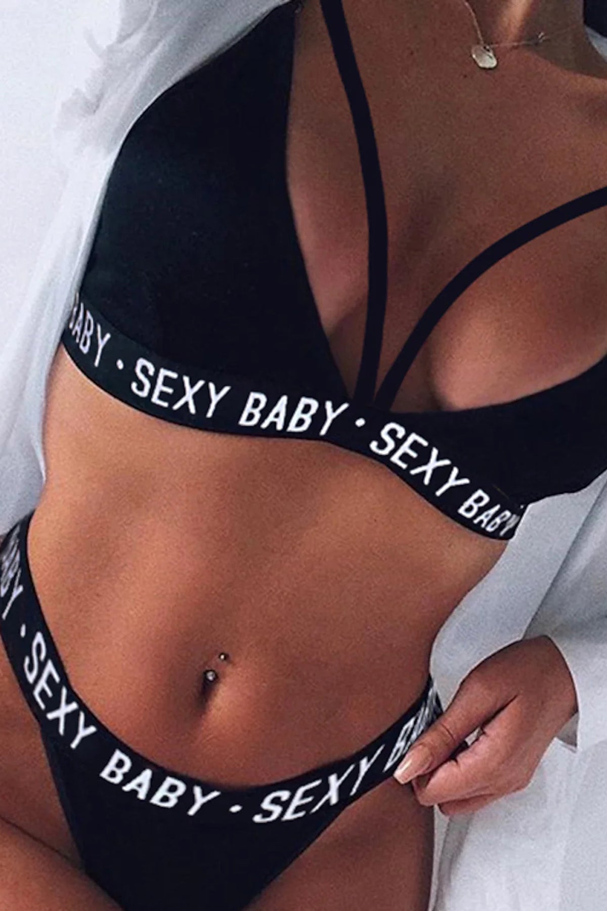 Kadın Siyah Yazı Detaylı Ipli Sütyen Takımı