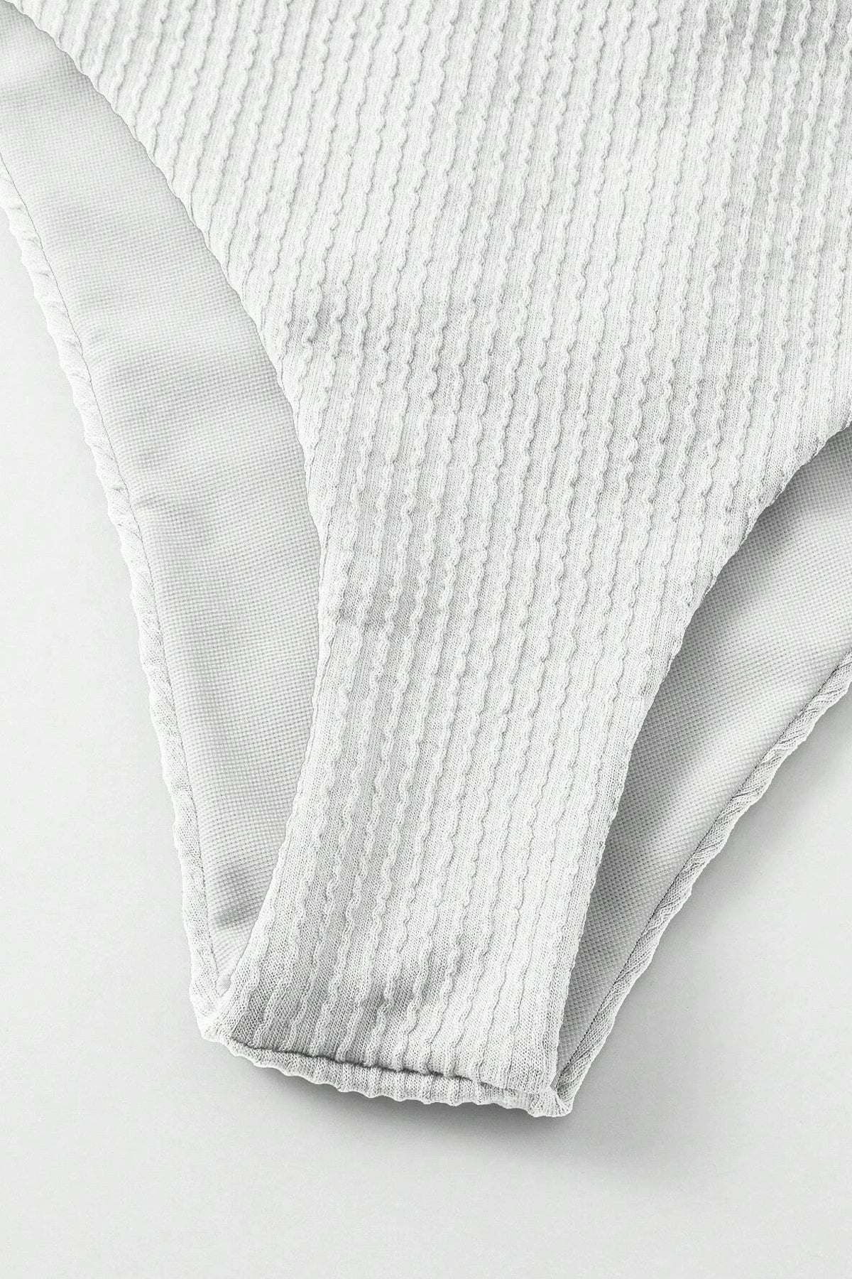 Kadın Beyaz Çapraz Bağlama Detaylı Yüksek Bel Bikini Takımı