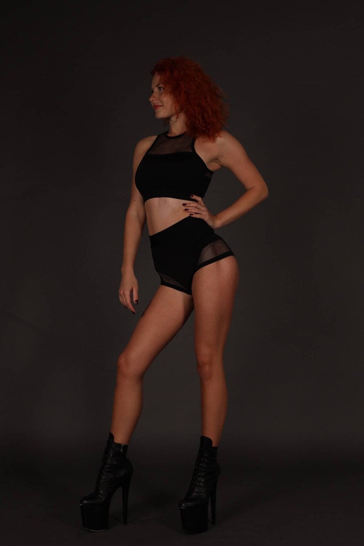 Kadın Siyah Alt Üst Fileli Yüksek Bel Sütyen Takımı