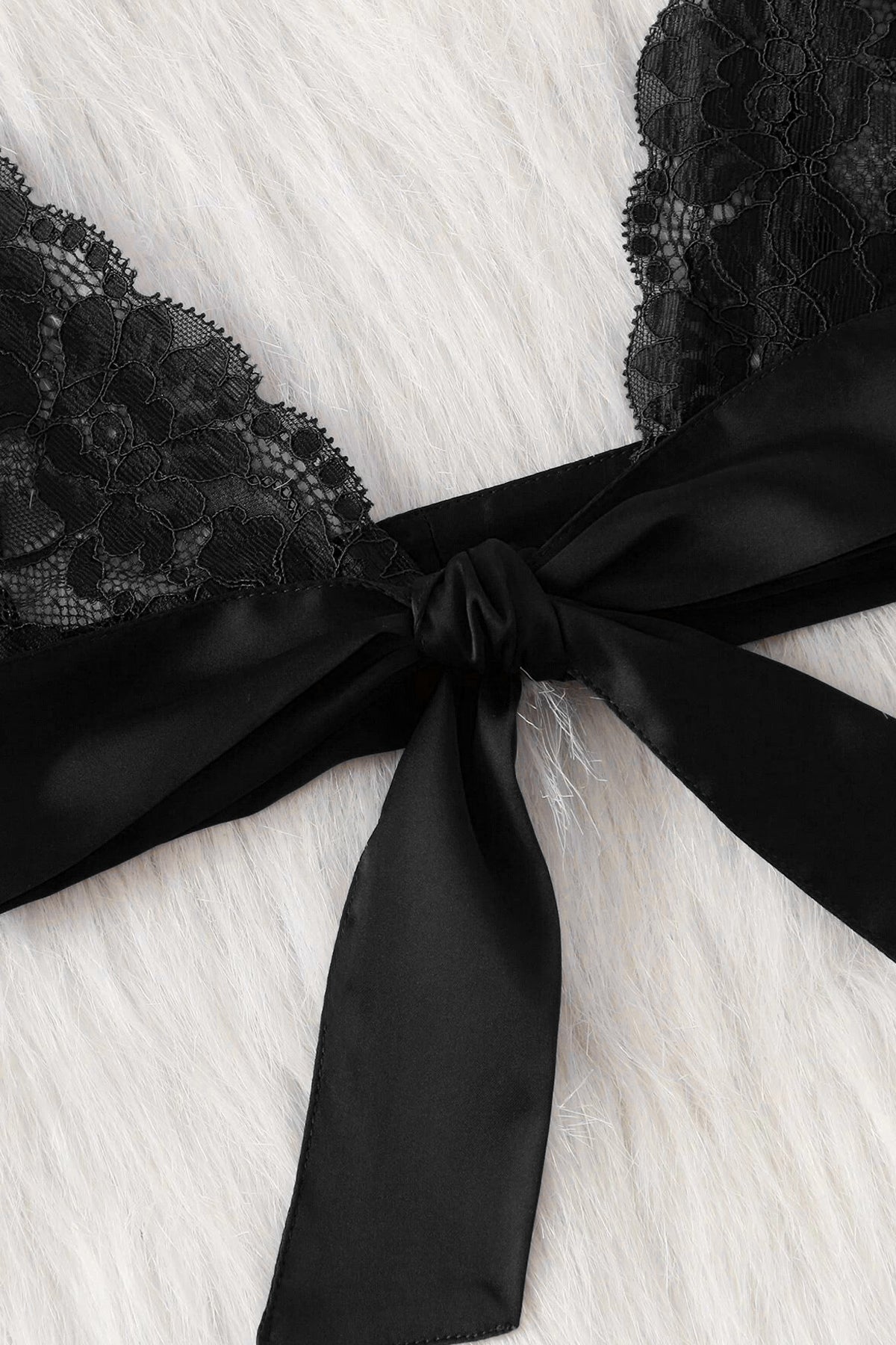 Kadın Siyah Dantelli & Kurdelalı Sütyen Külot Takımı