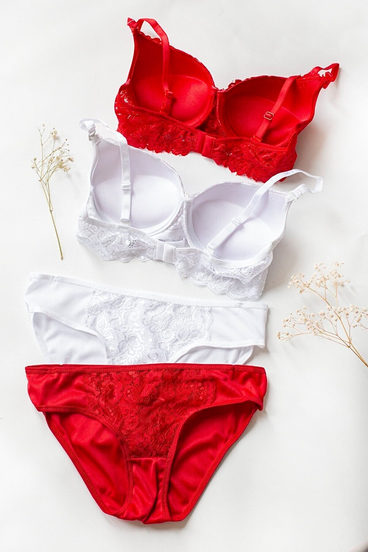 Kadın Kırmızı ve Beyaz Dolgulu Balenli Sütyen Külot 2'li Paket